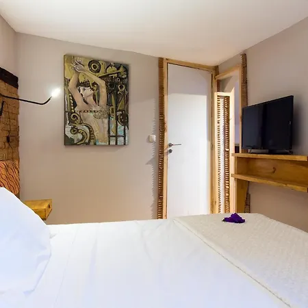 Oda ve Kahvaltı Feel At