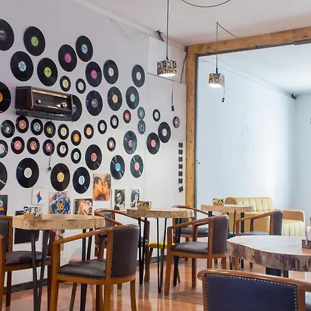 Oda ve Kahvaltı Feel At