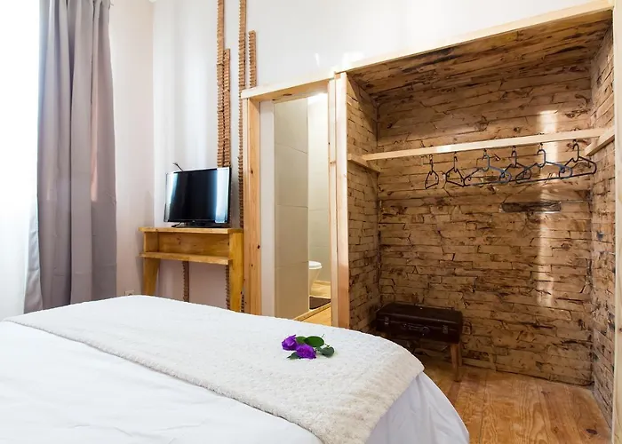 Feel At Bed & Breakfast