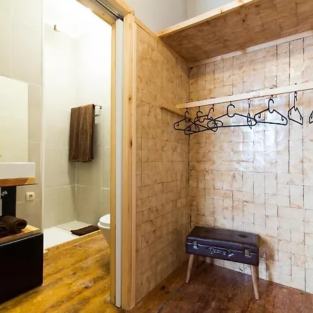 Feel At Nocleg ze śniadaniem Ovar