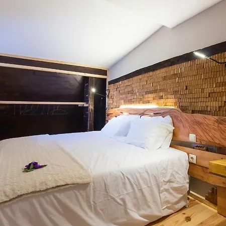 Bed & Breakfast Feel At *