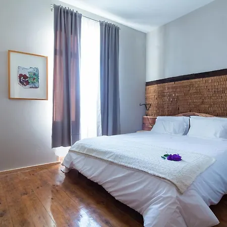 Feel At Nocleg ze śniadaniem