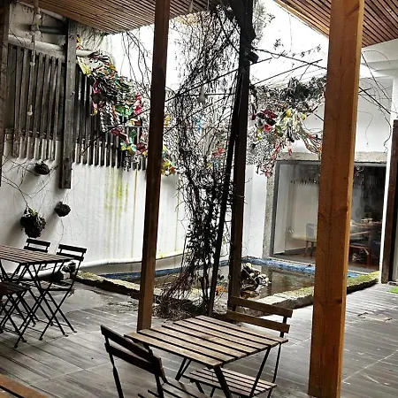 Feel At Nocleg ze śniadaniem